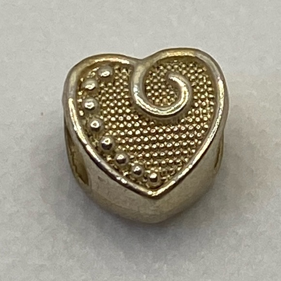 Heart charm bead Silver tone color - Picture 3 of 7